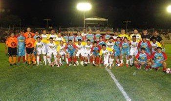 Grupo Buriti realiza ação beneficente em parceria com jogadores de futebol